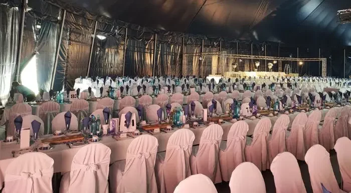 günstige Stuhlhussen mieten Hussenverleih